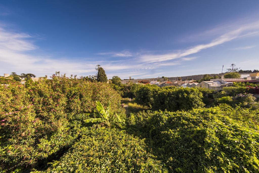 Finestra Medieval Apartment Rhodes City